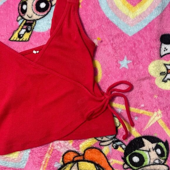 Me To We Red valentines side cinched summer crop top medium - Picture 3 of 5